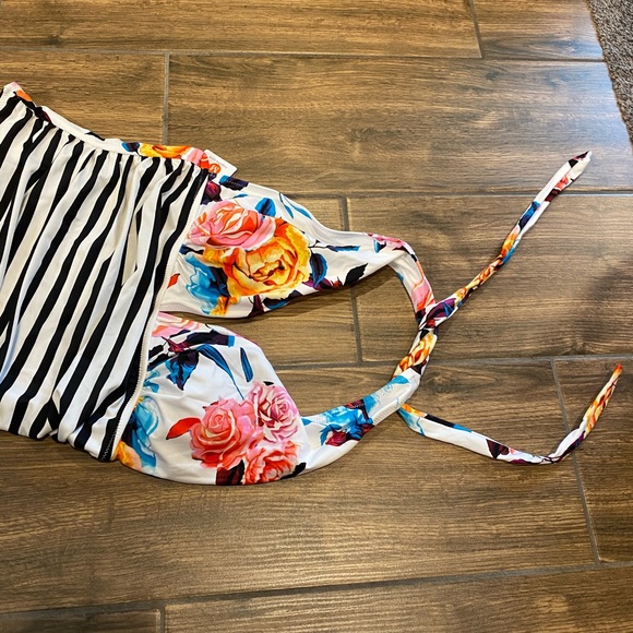 NWT “Cupshe” swimsuit - Picture 2 of 4